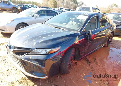 2021 Toyota Camry Xse z USA, uszkodzony, nr VIN 4T1K31AK0MU029367